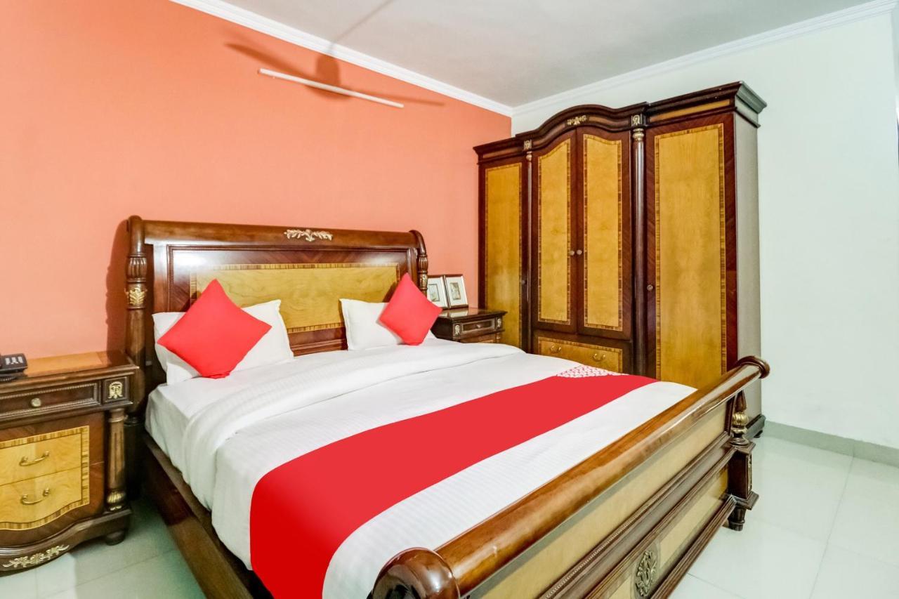 Oyo Hotel R K Residency Ґурґаон Екстер'єр фото