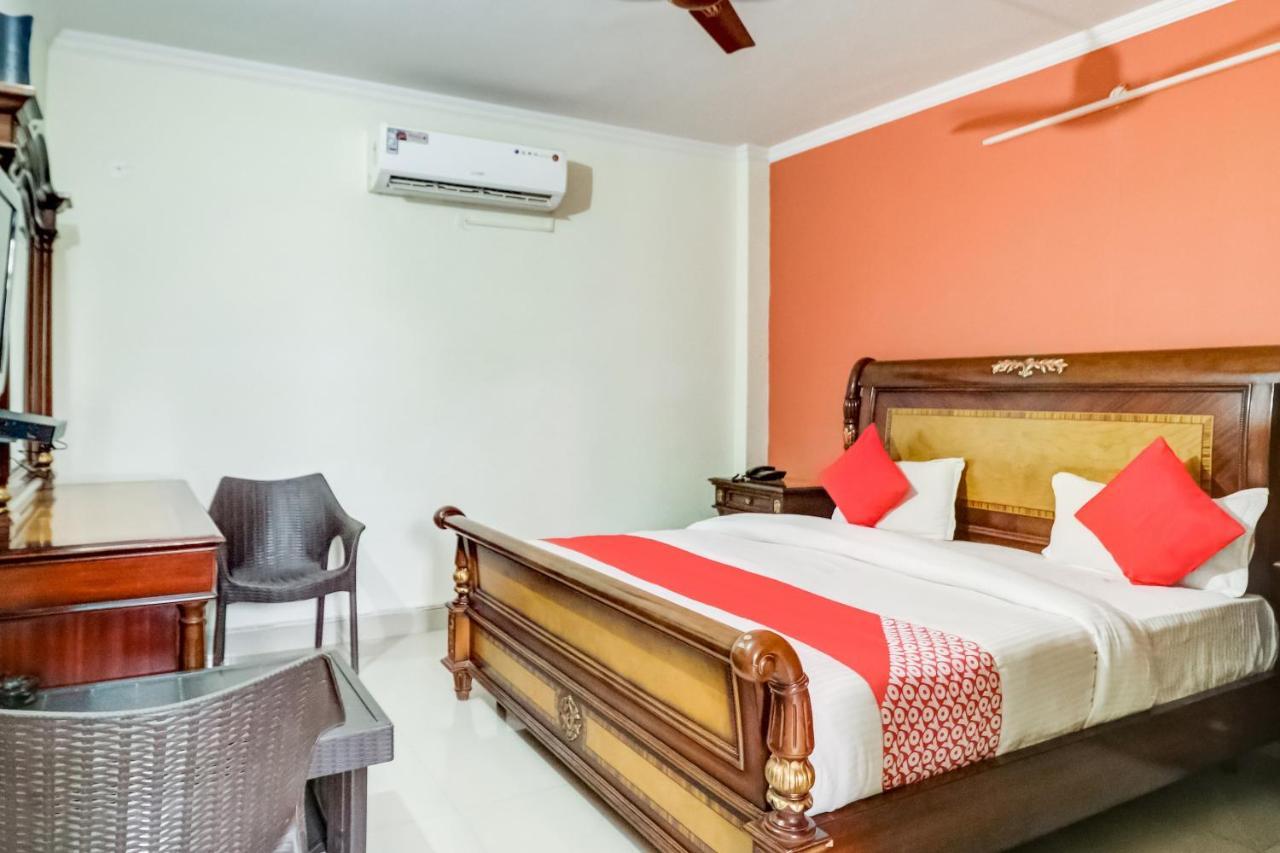 Oyo Hotel R K Residency Ґурґаон Екстер'єр фото