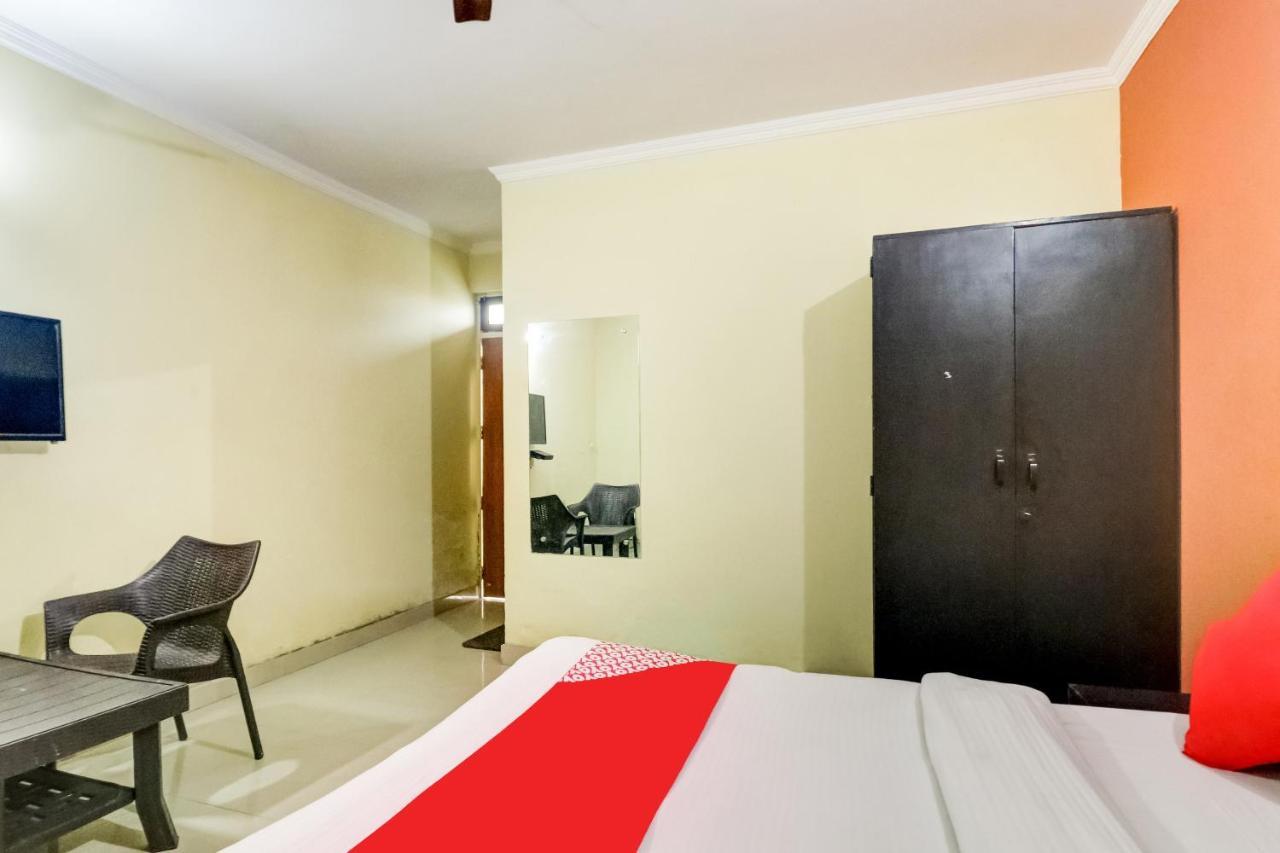 Oyo Hotel R K Residency Ґурґаон Екстер'єр фото