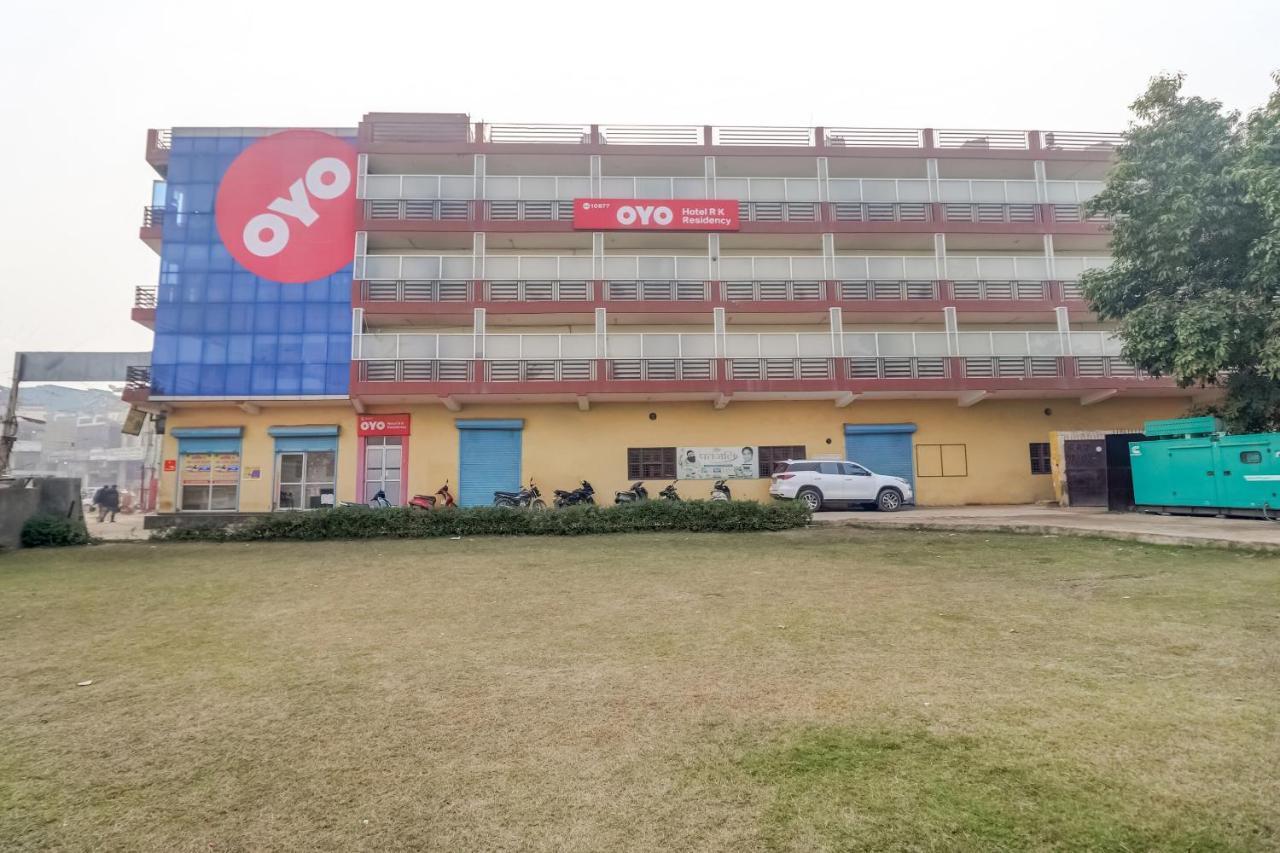 Oyo Hotel R K Residency Ґурґаон Екстер'єр фото