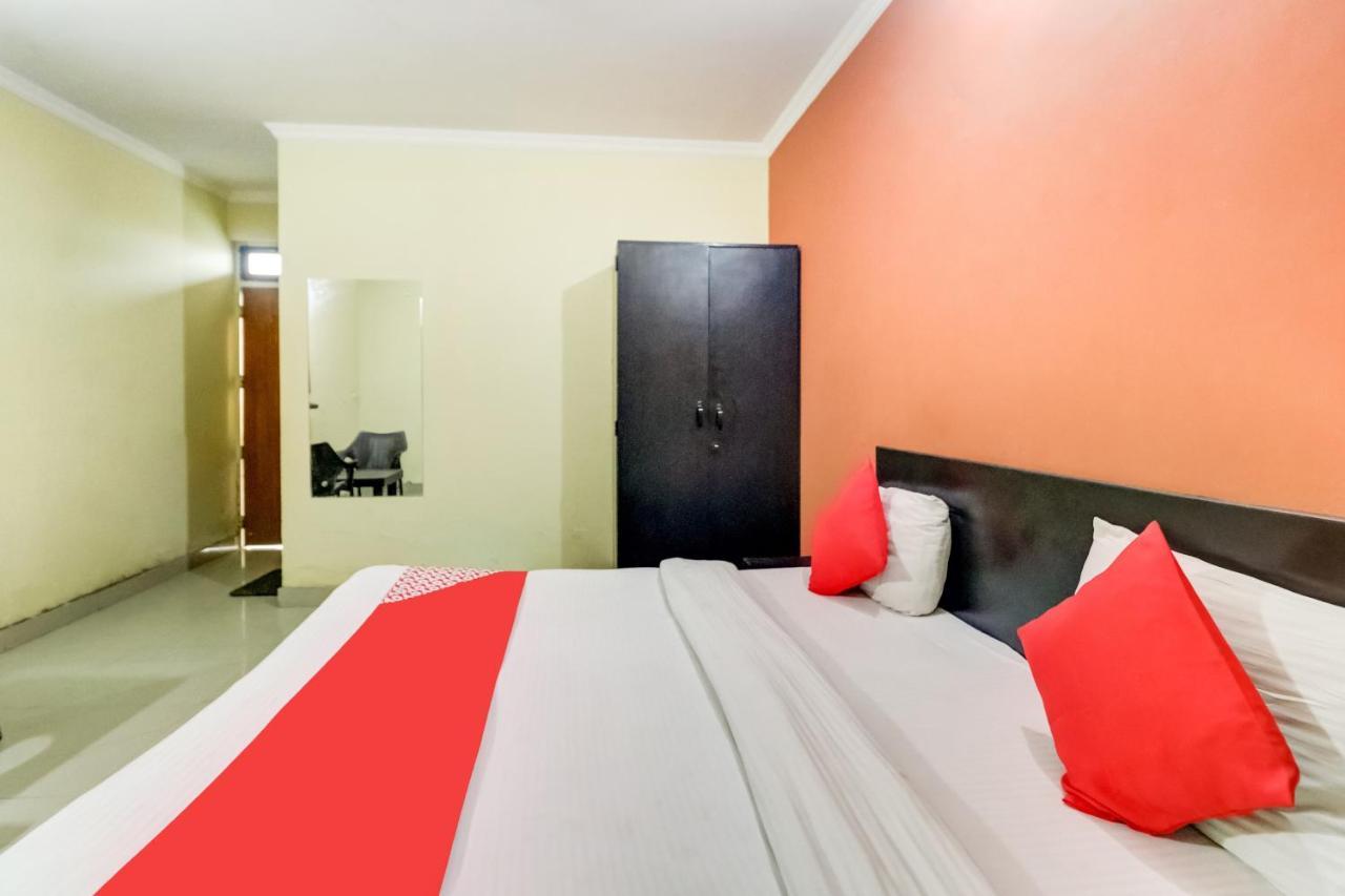 Oyo Hotel R K Residency Ґурґаон Екстер'єр фото